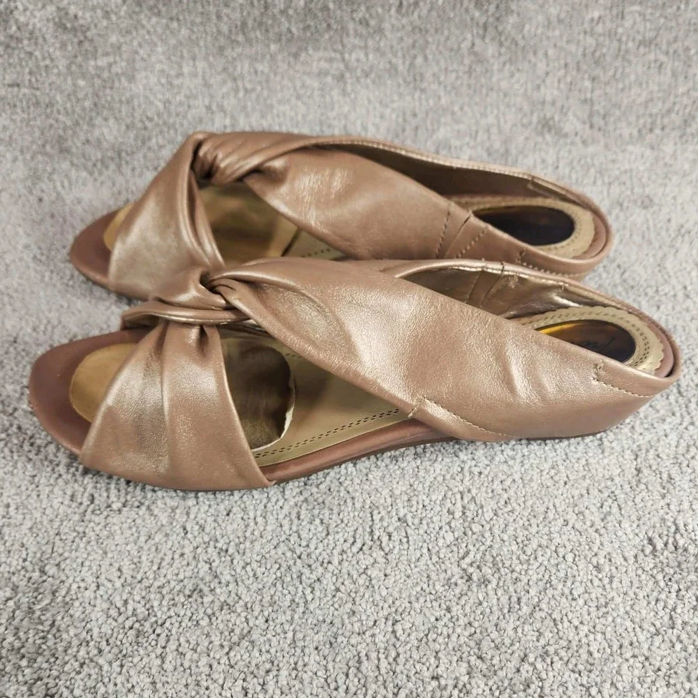 Trotters Cameron Sandals Gold Metallic Twisted Leather Wedge Women‎ Size 8N
